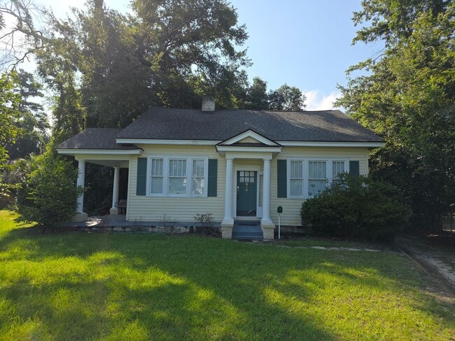 property at 886 Ellis Ave