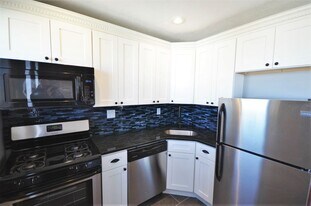 349 Sumner St, Unit 2 in Boston, MA - Building Photo