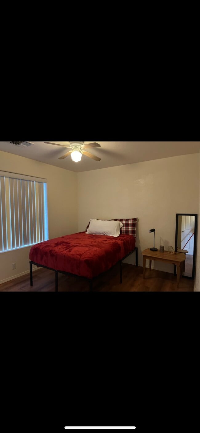 4389 Bernard Pl in Fort Mohave, AZ - Foto de edificio - Building Photo