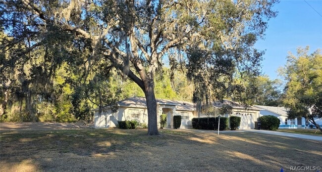 property at 8529 N Titleist Dr