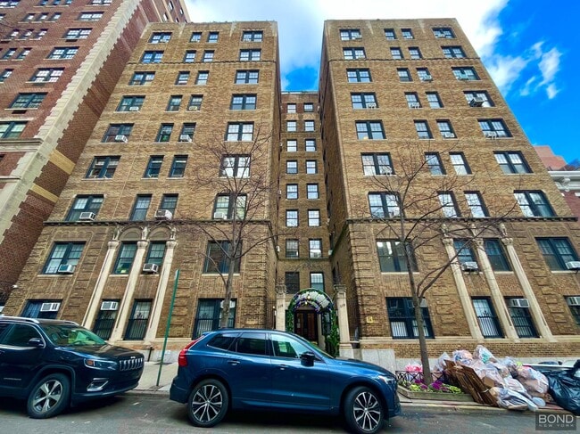 property at 115 E 92nd St