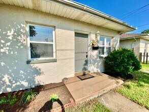 9581 19th Bay St in Norfolk, VA - Building Photo - Building Photo