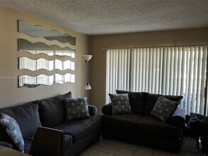 4276 NW 89th Ave in Coral Springs, FL - Building Photo - Building Photo