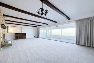 4029 Don Diablo Dr in Los Angeles, CA - Building Photo - Building Photo