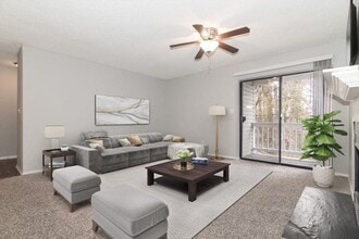 Terrace Oaks in Greensboro, NC - Building Photo - Building Photo