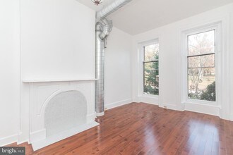 1509 W Lombard St in Baltimore, MD - Foto de edificio - Building Photo