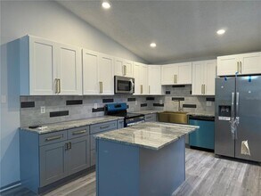2416 Hounds Trail in Palm Harbor, FL - Building Photo - Building Photo