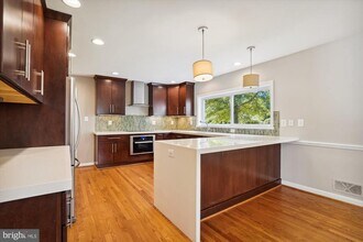 6139 Tompkins Dr in McLean, VA - Building Photo - Building Photo
