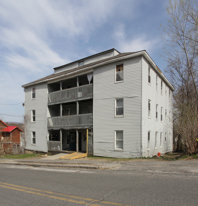 276 Columbus Ave in Pittsfield, MA - Building Photo