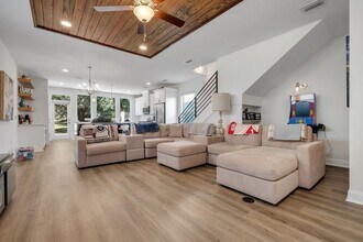 458 Grand Oaks Rd in Tallahassee, FL - Building Photo - Building Photo