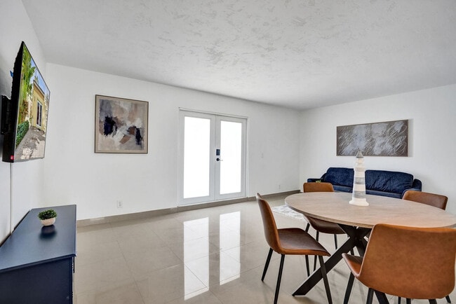 905 N Federal Hwy in Lake Worth Beach, FL - Building Photo - Building Photo