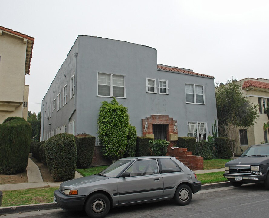 636 N Spaulding Ave in Los Angeles, CA - Building Photo