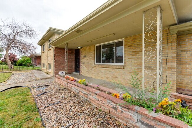 2372 Oakland St in Aurora, CO - Building Photo - Building Photo