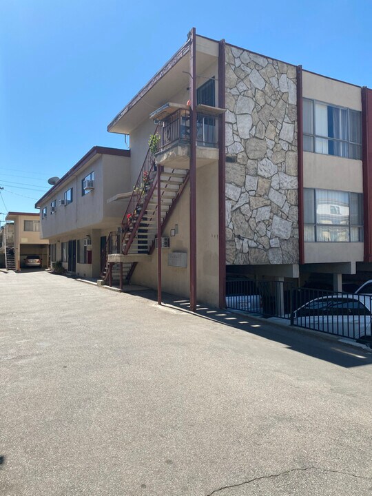 334 W Milford St in Glendale, CA - Building Photo