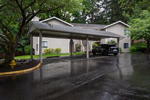 Pointe East in Redmond, WA - Building Photo