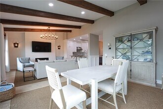 1310 Charleston Square Dr in Naples, FL - Building Photo - Building Photo