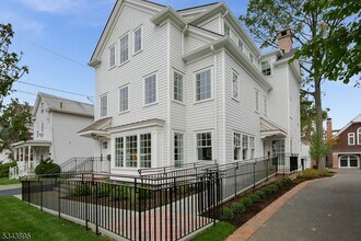 113 Washington St in Morristown, NJ - Building Photo - Building Photo