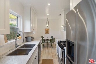 741 N Dillon St in Los Angeles, CA - Building Photo - Building Photo