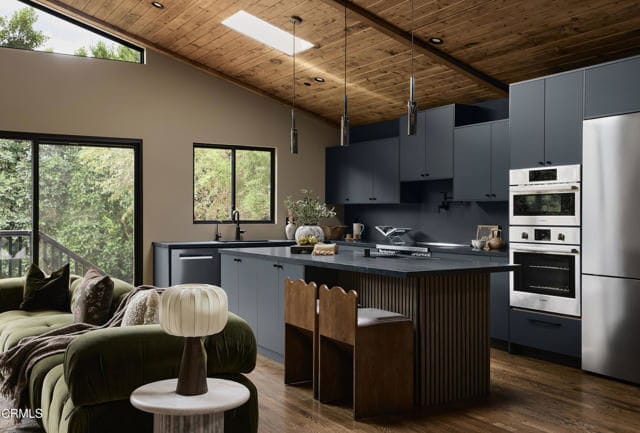 12406 La Maida St in Los Angeles, CA - Building Photo - Building Photo