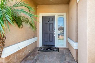 25313 Rolling Greens Way in Santa Clarita, CA - Building Photo - Building Photo