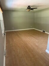 134 Huntington Rd in Delafield, WI - Building Photo - Building Photo