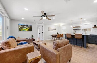 4737 Aster Dr in North Charleston, SC - Building Photo - Building Photo