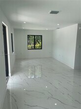 212 SW 3rd St-Unit -0 in Florida City, FL - Building Photo - Building Photo