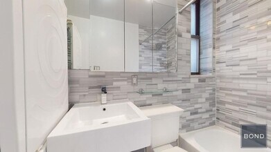 336 E 18th St in New York, NY - Building Photo - Building Photo