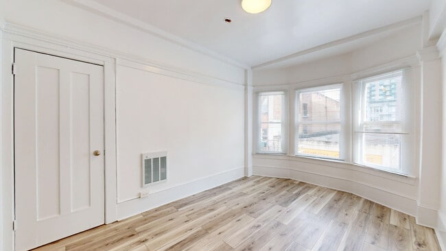1049 Post St in San Francisco, CA - Building Photo - Building Photo