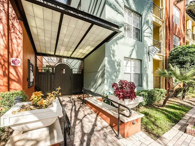 2331 W Horatio St in Tampa, FL - Foto de edificio - Building Photo