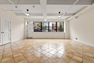 300 Communipaw Ave in Jersey City, NJ - Building Photo - Building Photo