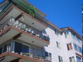 Corner House Apartments in Seattle, WA - Building Photo - Building Photo