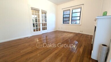 30-82-82 23rd St in Queens, NY - Building Photo - Building Photo