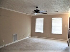 140 Rushbrook Ln in Lenoir City, TN - Building Photo - Building Photo