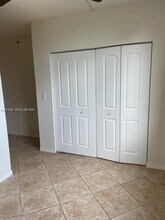 2630 SW 28th St, Unit 29 in Miami, FL - Foto de edificio - Building Photo