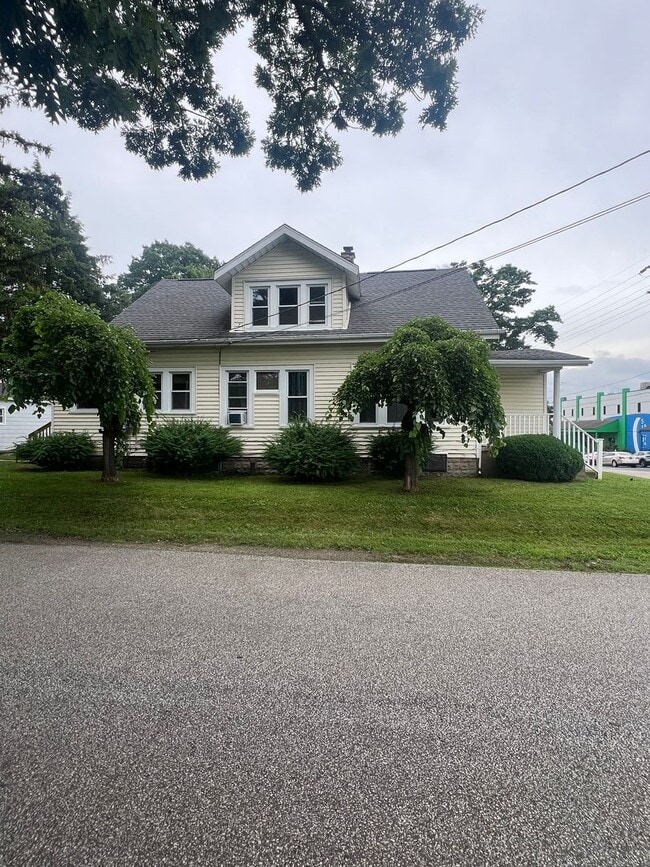 1532 Lehigh St in Erie, PA - Building Photo - Building Photo