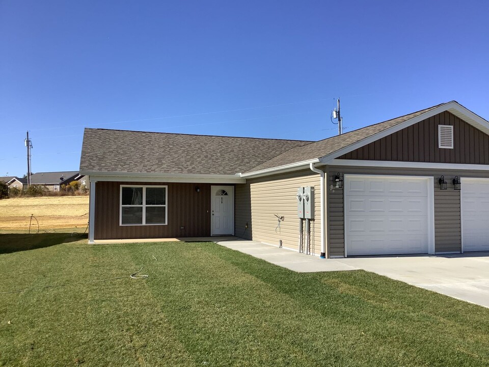 879-881 Highland Pt Dr in Jackson, MO - Foto de edificio
