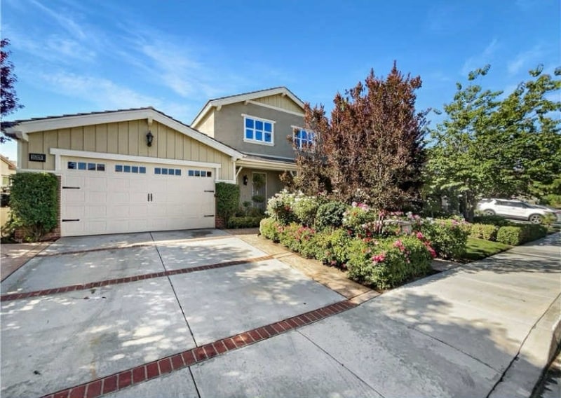 25329 wild Rd in Sun City, CA - Building Photo
