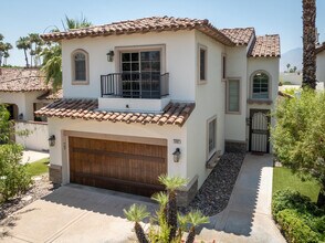 546 N Indian Canyon Dr in Palm Springs, CA - Building Photo - Building Photo