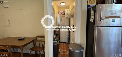 332 Beacon St, Unit 2 in Somerville, MA - Building Photo - Building Photo