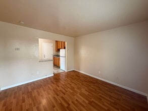 460 S Buena Vista Ave in San Jose, CA - Building Photo - Building Photo