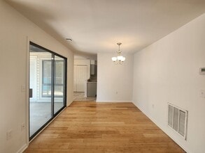 4900 Spring Lake Dr in Charlotte, NC - Building Photo - Building Photo