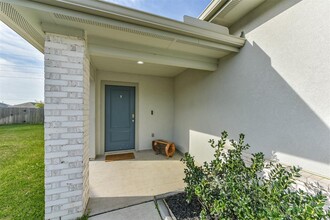 918 Betsy Hl Dr in Arcola, TX - Building Photo - Building Photo