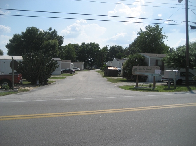 425 Longfellow Blvd in Lakeland, FL - Foto de edificio