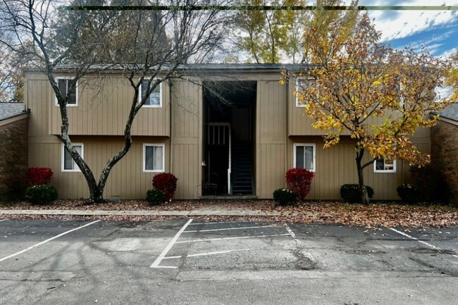 S. Spring Road Apartments at Westerville in Westerville, OH - Foto de edificio - Building Photo