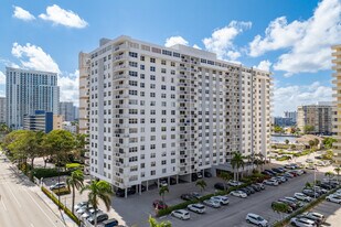Plaza Towers South in Hallandale Beach, FL - Building Photo