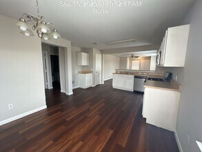 176 Pebble Creek Ln in Buda, TX - Building Photo - Building Photo