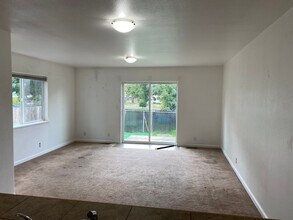 4179-4181 Glacier View Dr in Springfield, OR - Building Photo - Building Photo