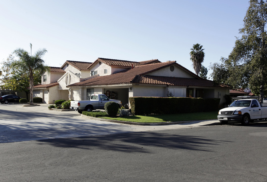 1625 S Maple St in Escondido, CA - Building Photo