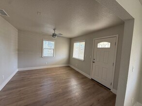 4001 Broadway in Sacramento, CA - Building Photo - Building Photo